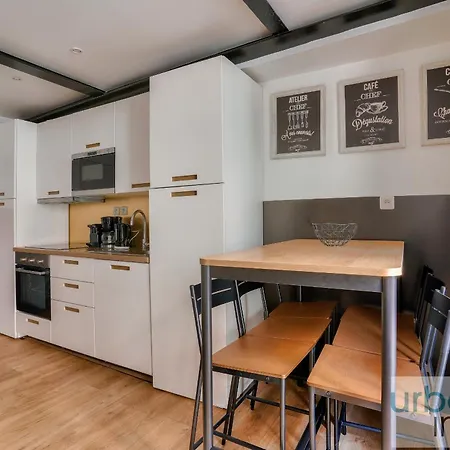 Apartment 13 Luxury Flat Eiffel Design 2 *