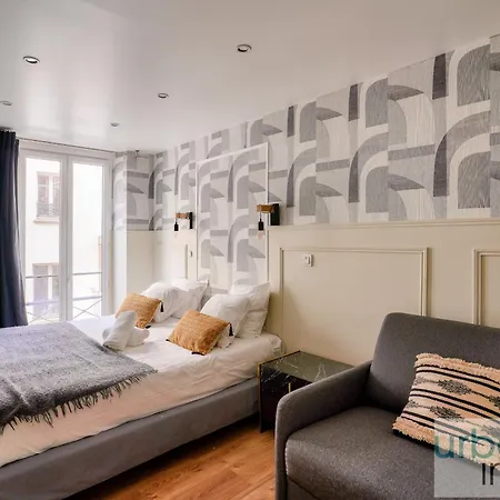 13 Luxury Flat Eiffel Design 2 * Paryż