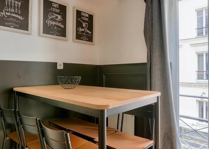 Appartement 13 Luxury Flat Eiffel Design 2 Paris