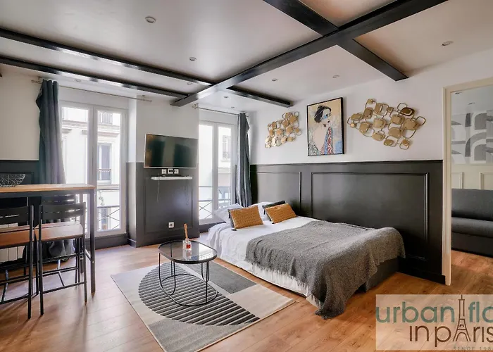13 Luxury Flat Eiffel Design 2 Appartement